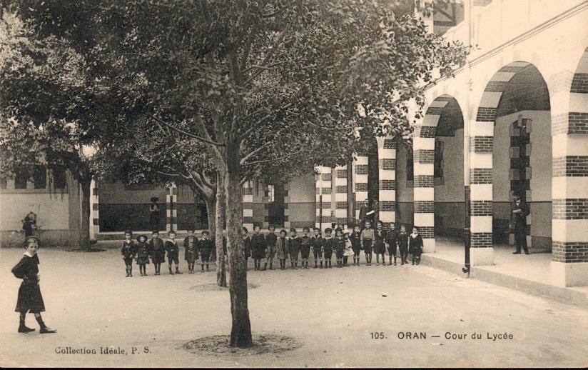 cour lycée